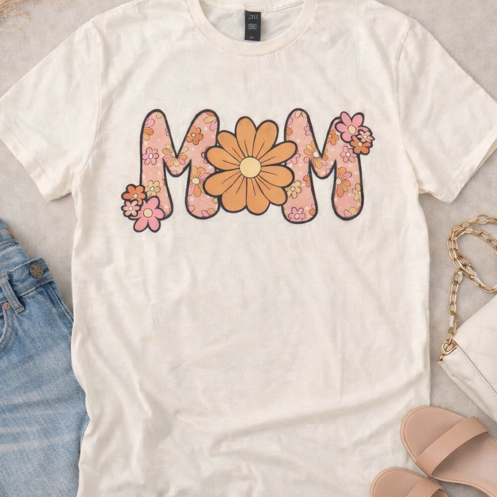 Floral Mom Graphic T-Shirt Cream Short Sleeve Tee Retro Boho Style Size Medium